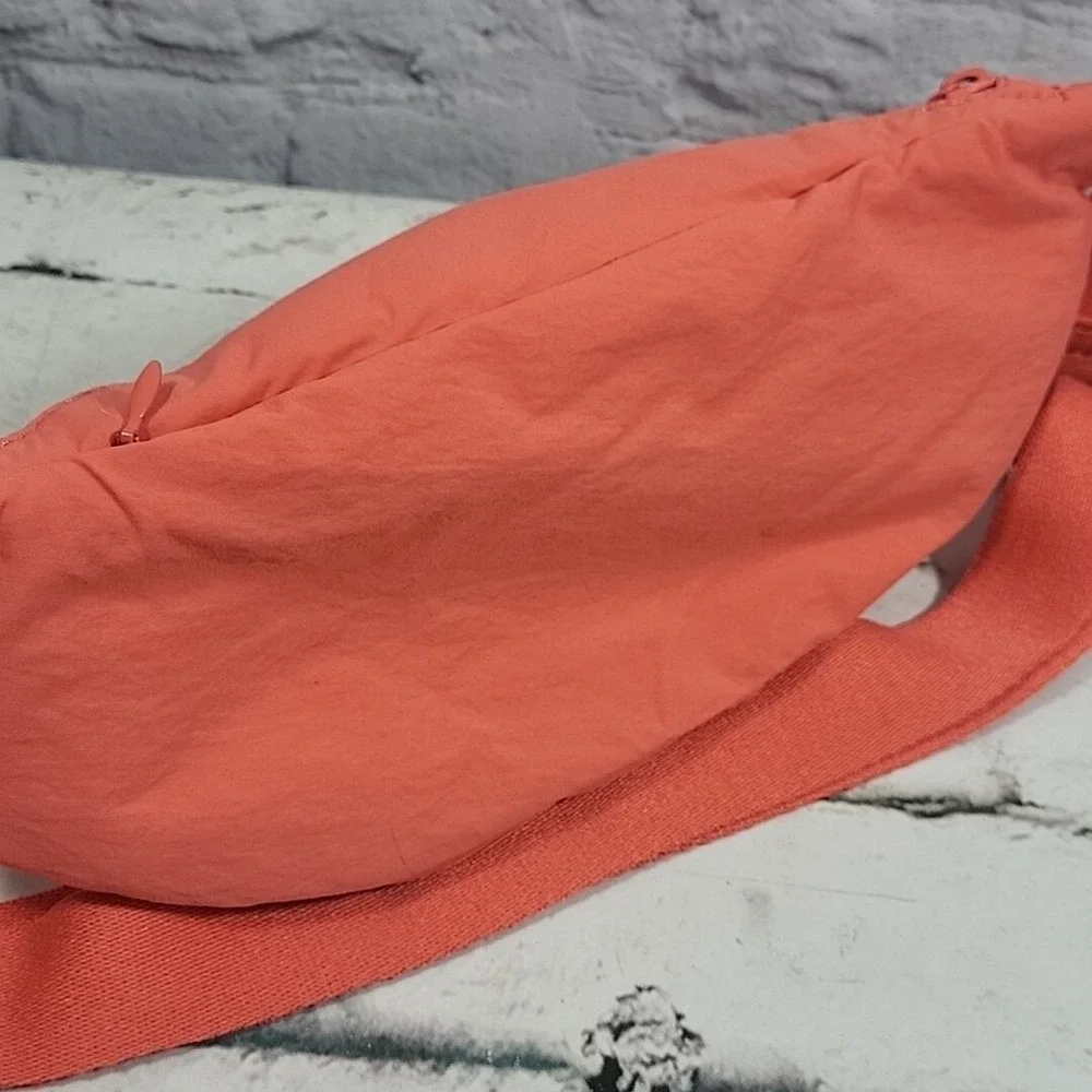 Athleta Fanny Pack Womens One Size Pink Coral Nylon Waist‎ Bag W/Built In Wallet